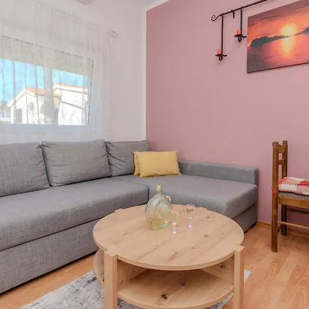 By The Sea - 23519 Apartment Vir